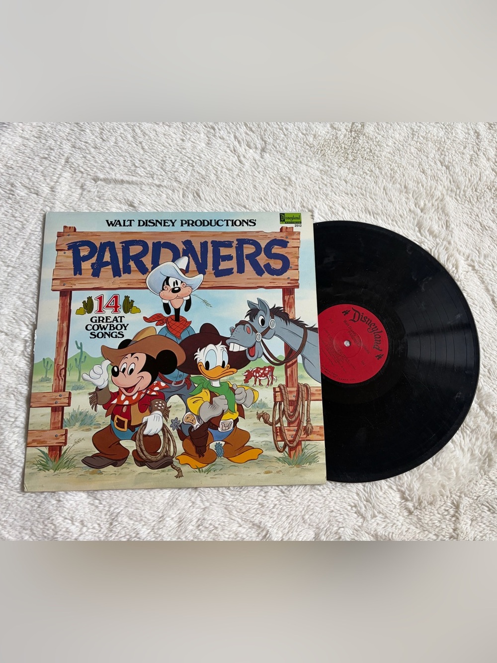 ✨Vintage✨ 1980 Walt Disney Productions "Pardners"Vinyl LP -Colorful Cowboy songs